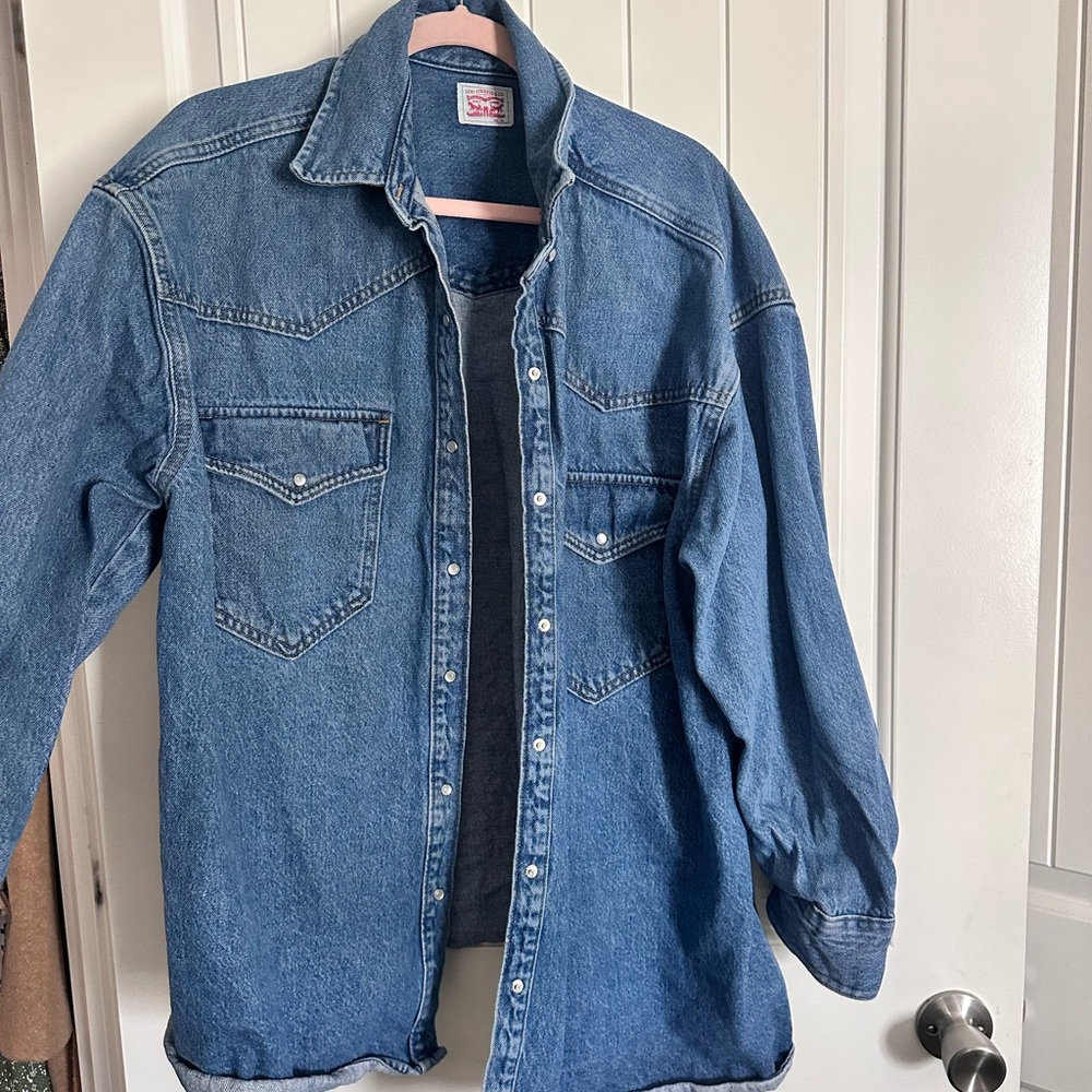 Levi’s Denim Button-Up Shirt